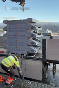 Pizzaovnen er spesialtilpasset med 4-dekks tunnelovner fra Sveba Dahlen. ovnen veien ca. 700kg.